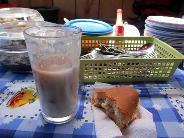 Guatemalan Food - Arroz con Leche y Pan con Pollo