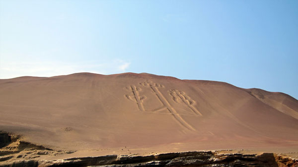 The chandelier - a large petroglyph that serves as a beacon to mariners related to the lines and geoglyphs of Nasca and Pampas de Jumana