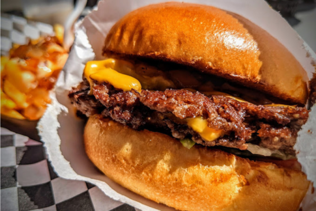 best-burgers-in-san-diego- travel deeper