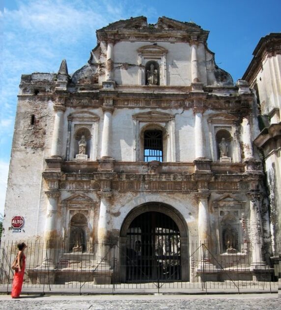 Ancient Ruins and Beautiful Women in Antigua, Guatemala